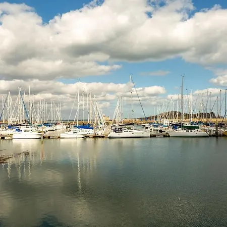 Modern On The Marina Apartment Dublin