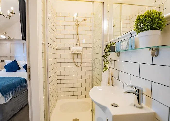 Apartment Modern By The Marina Dublin