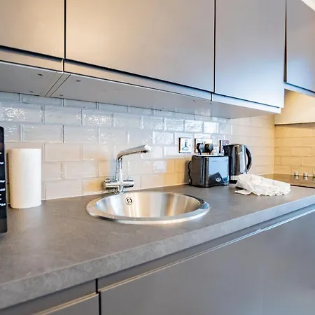 Modern By The Marina Apartment Dublin